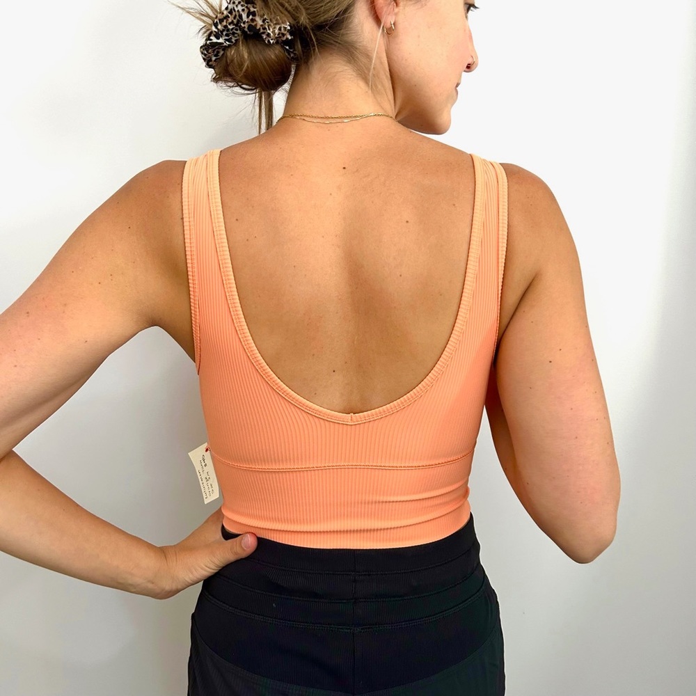 Lululemon reversible cropped tank top